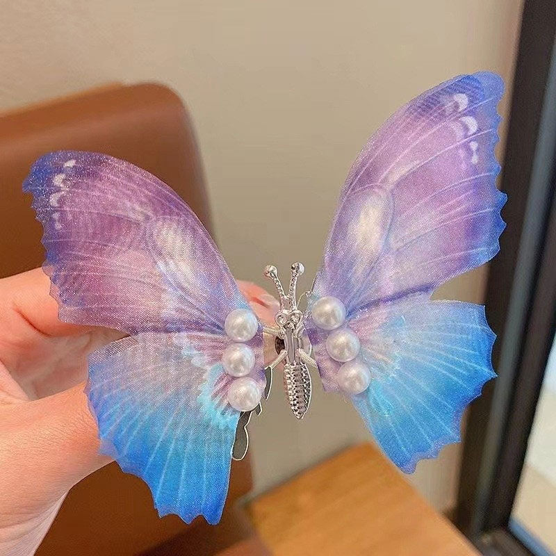 Nice Moving Butterfly Hair Clip